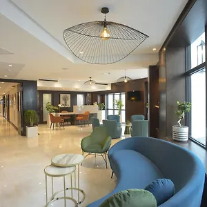 maia-hotel-suites.tunis-best-hotels.com/